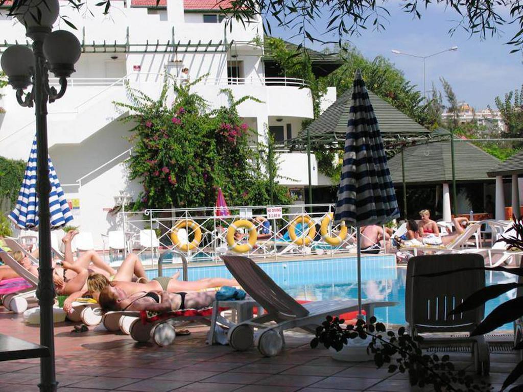 Hotel Golden Gate Kuşadası Buitenkant foto